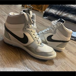 Nike force sneaker wedge